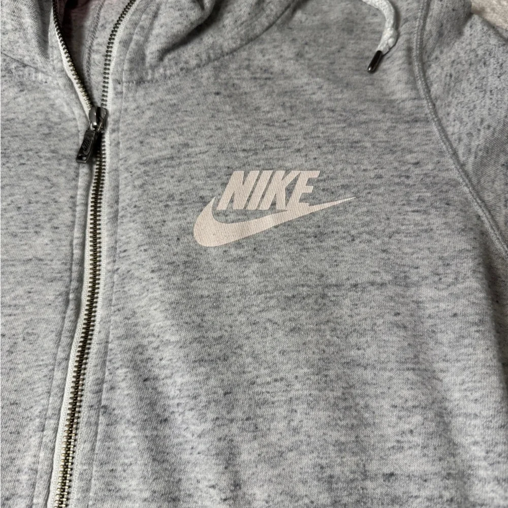 Nike Light Gray Zip Hoodie Sweatshirt with White Logo Medium